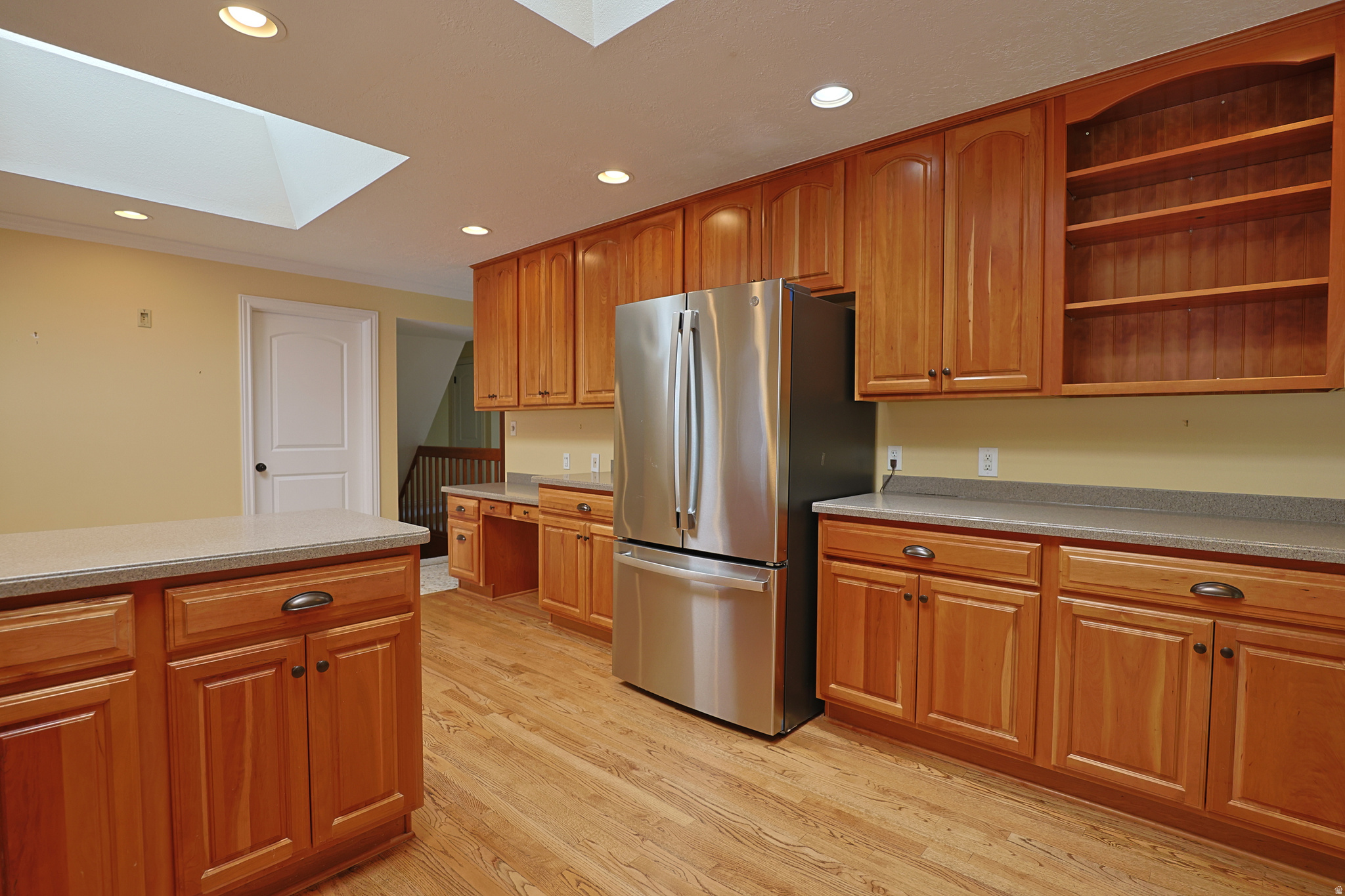 main property photo 9