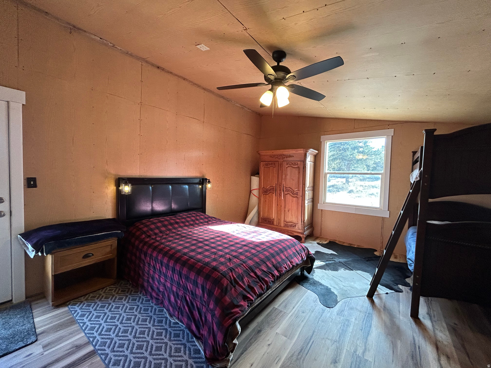 main property photo 25