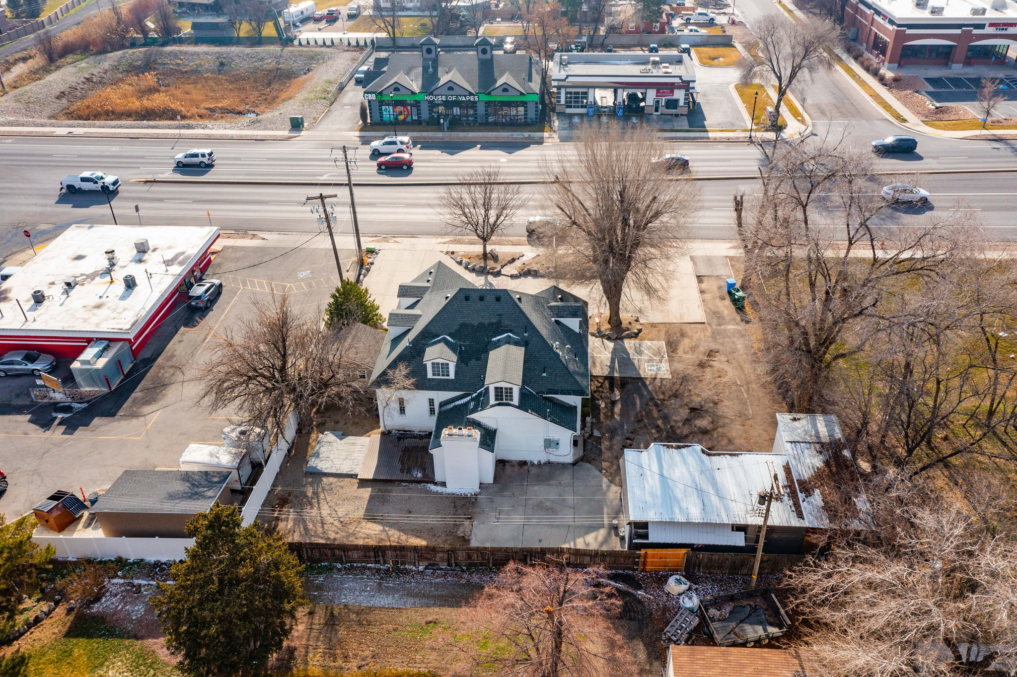 main property photo 30