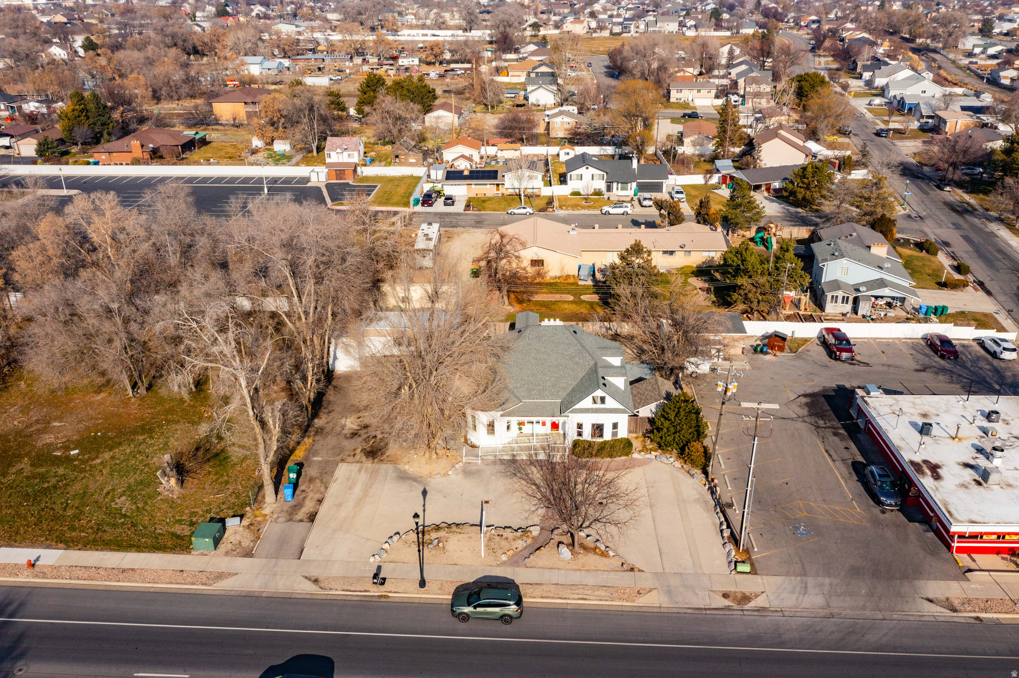 main property photo 33