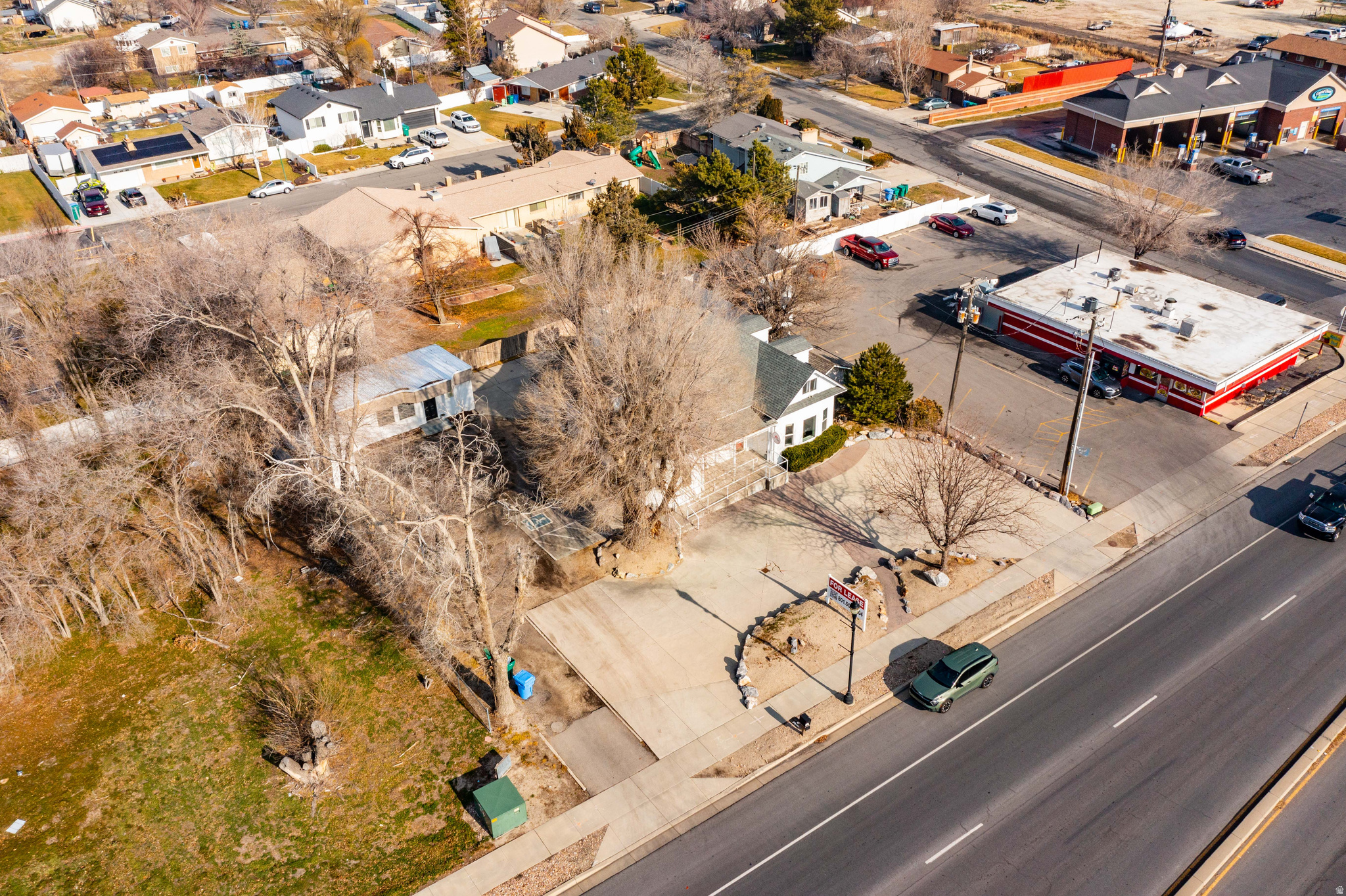 main property photo 34
