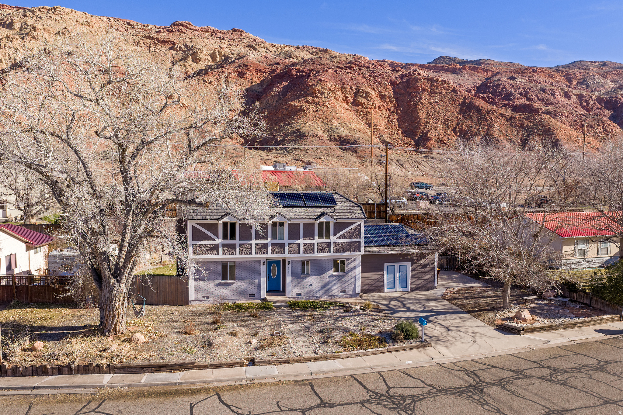 main property photo 2