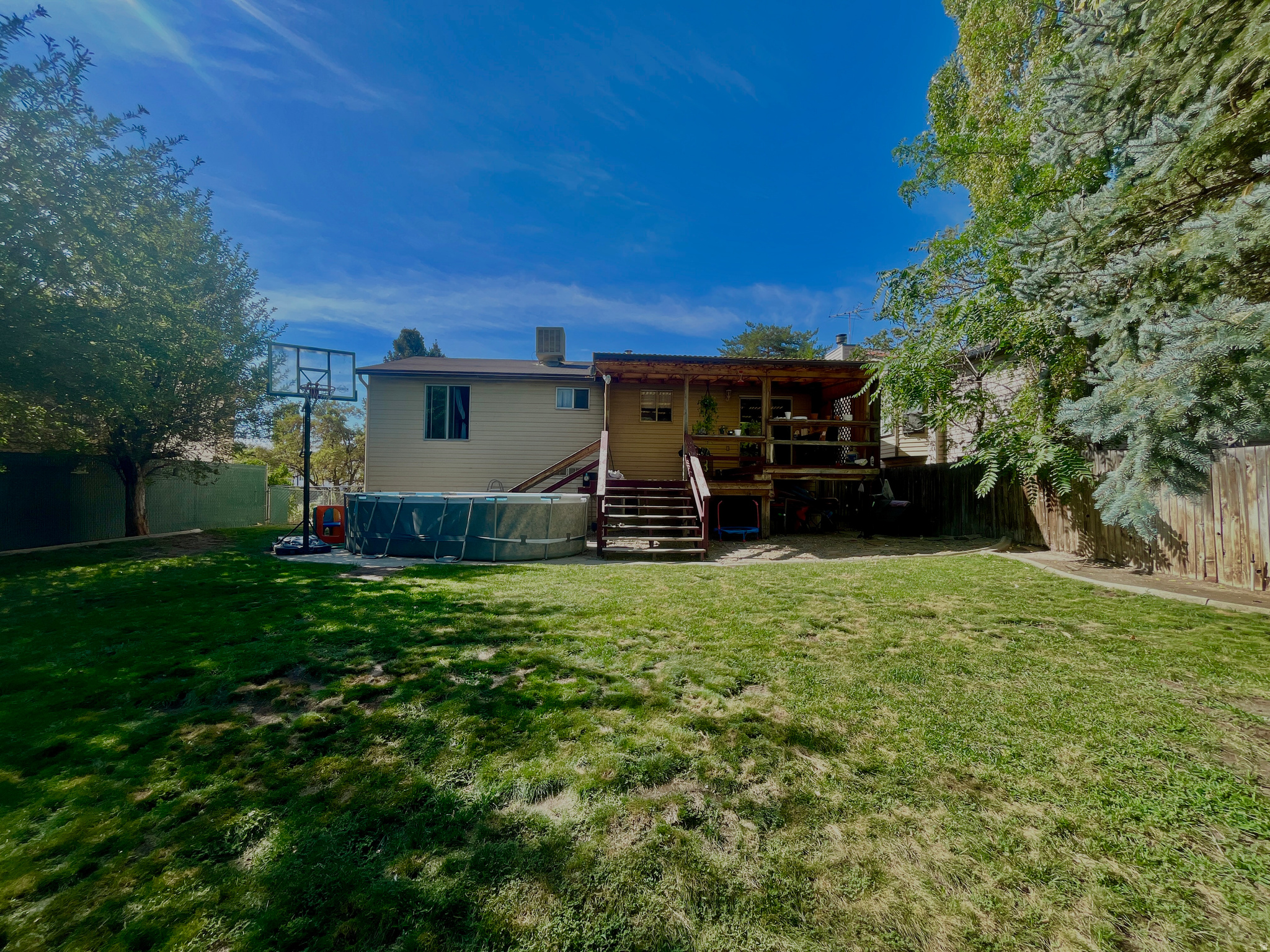 main property photo 17