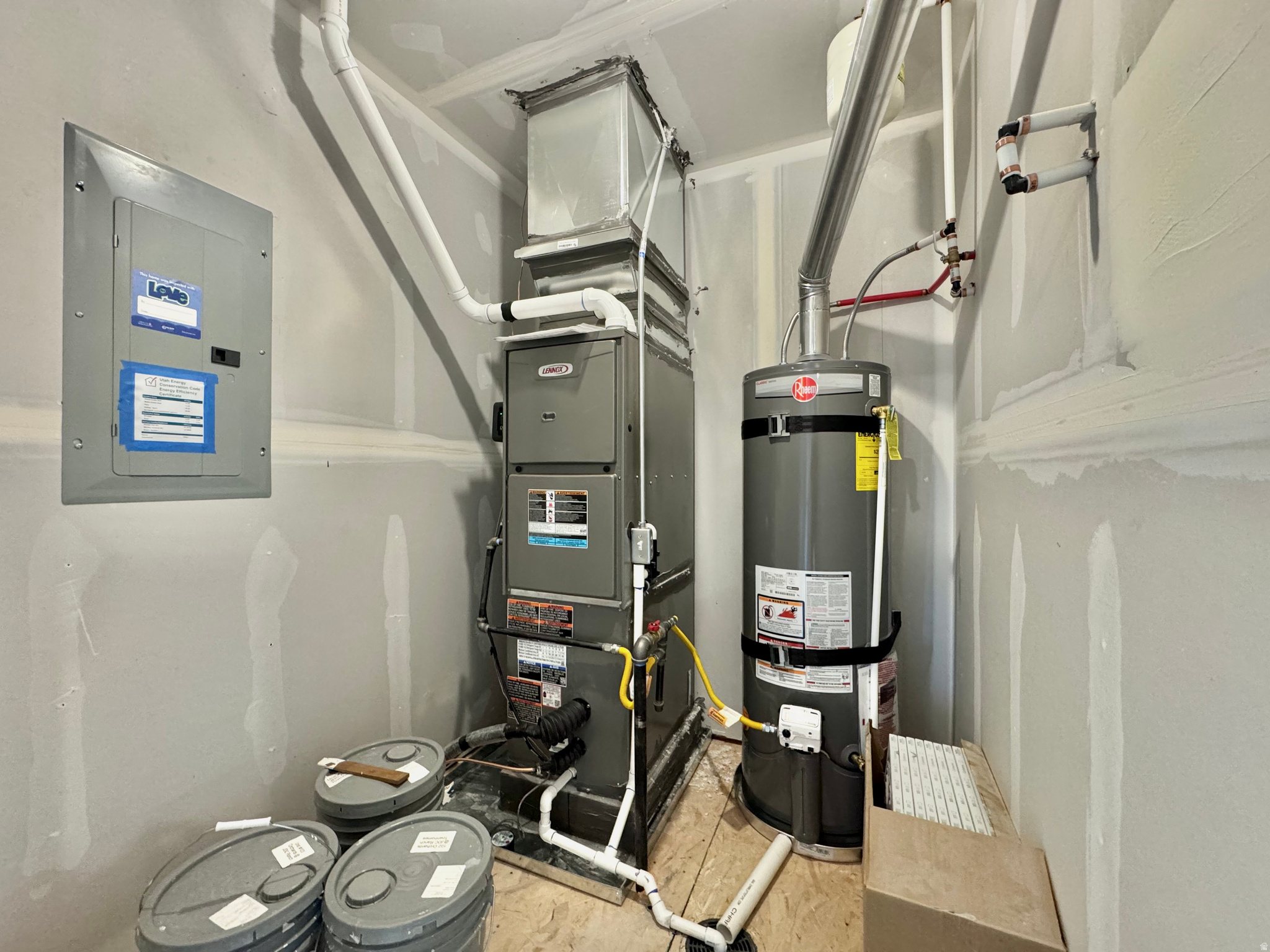 main property photo 28