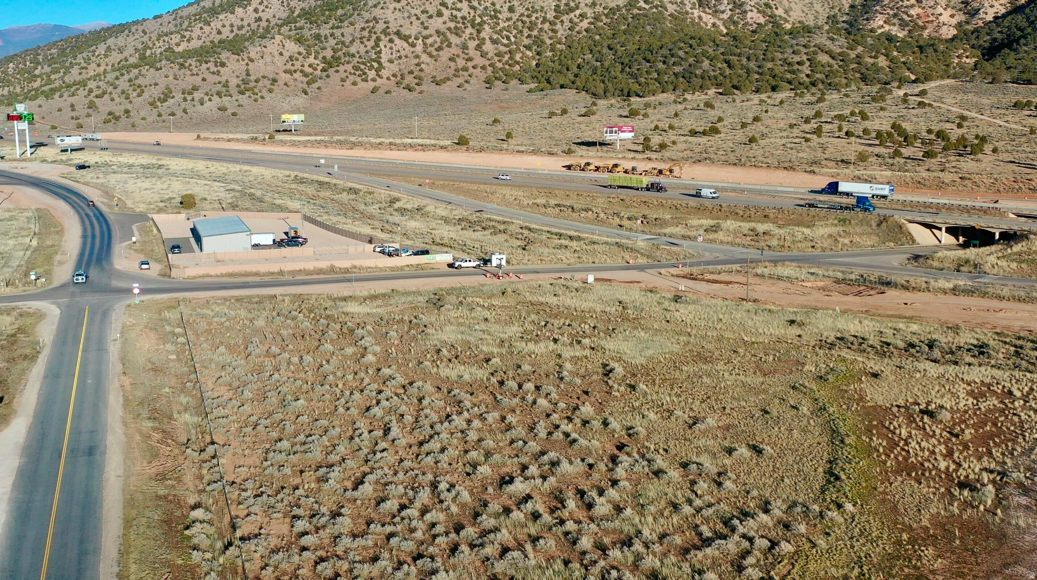 main property photo 13