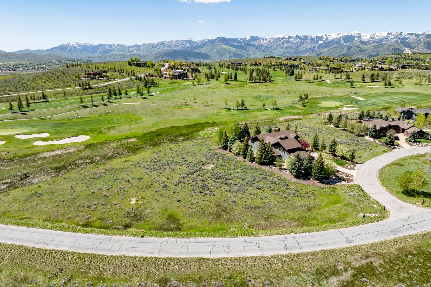 main property photo 12