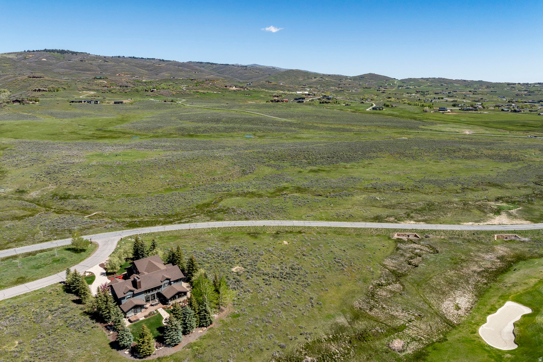 main property photo 13