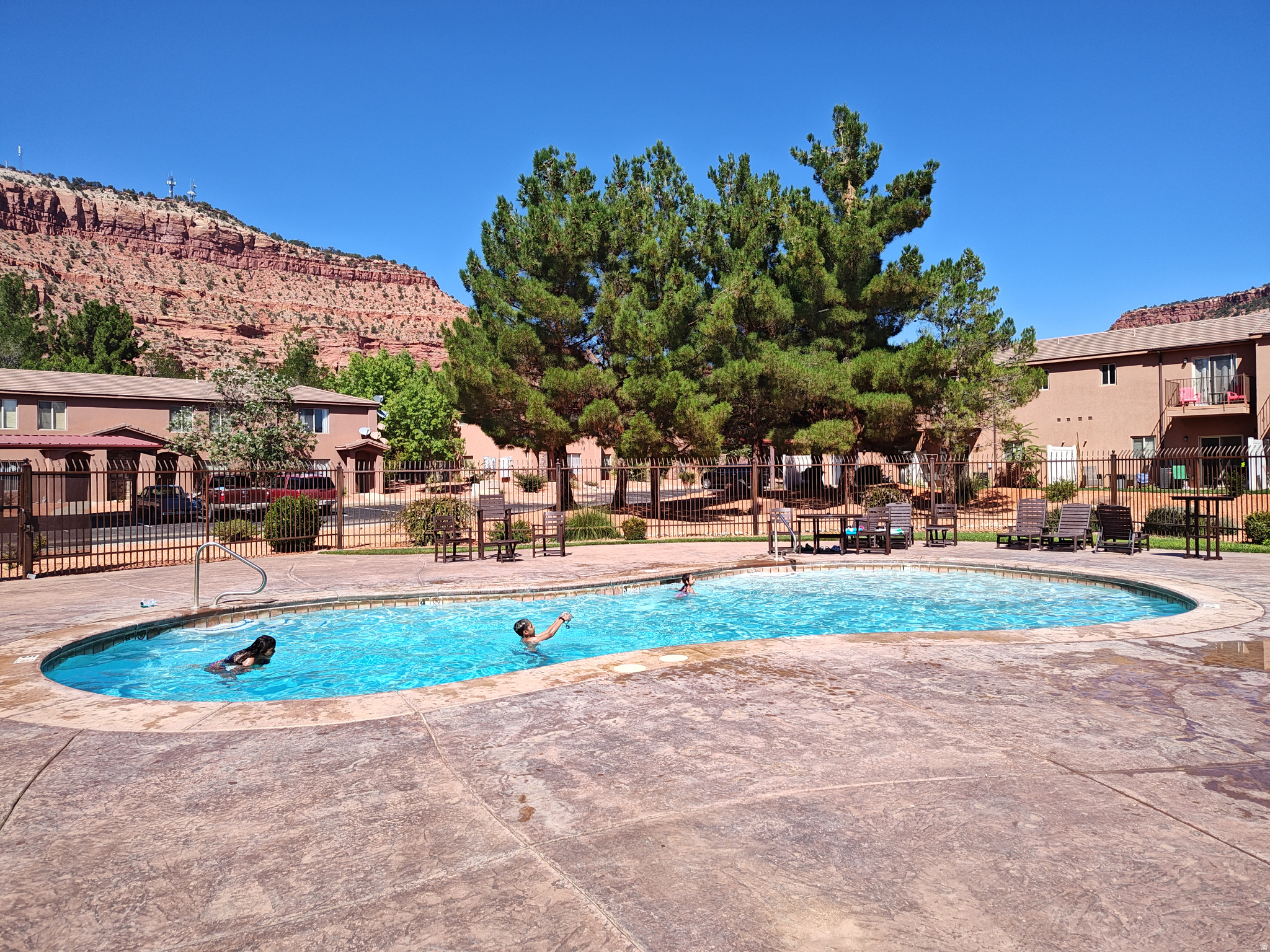 main property photo 31