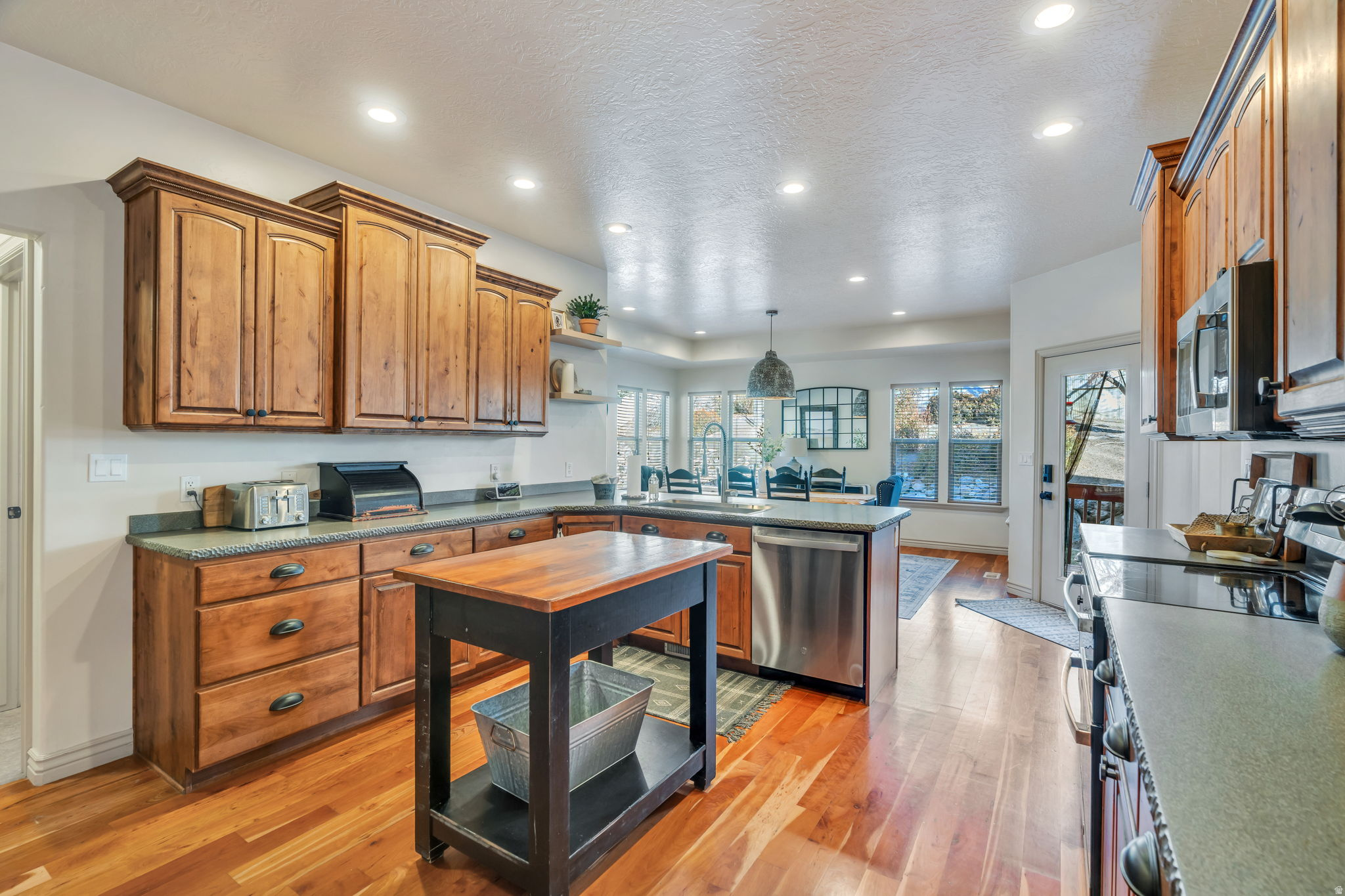 main property photo 14