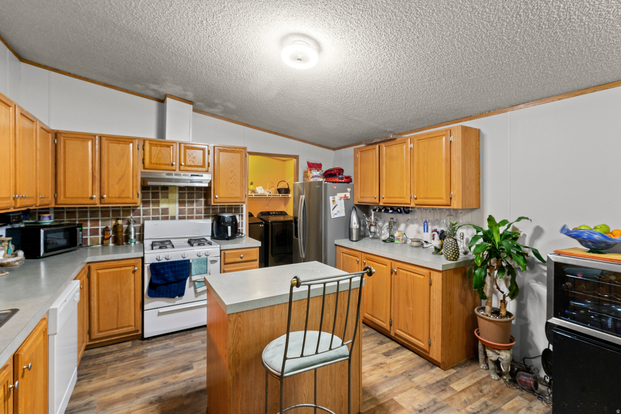 main property photo 13