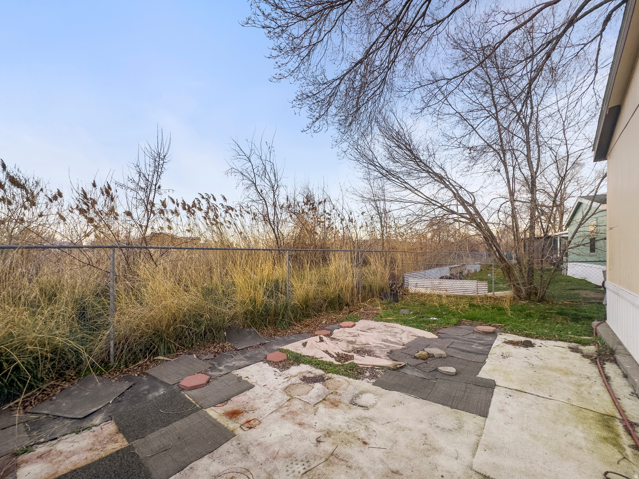 main property photo 23