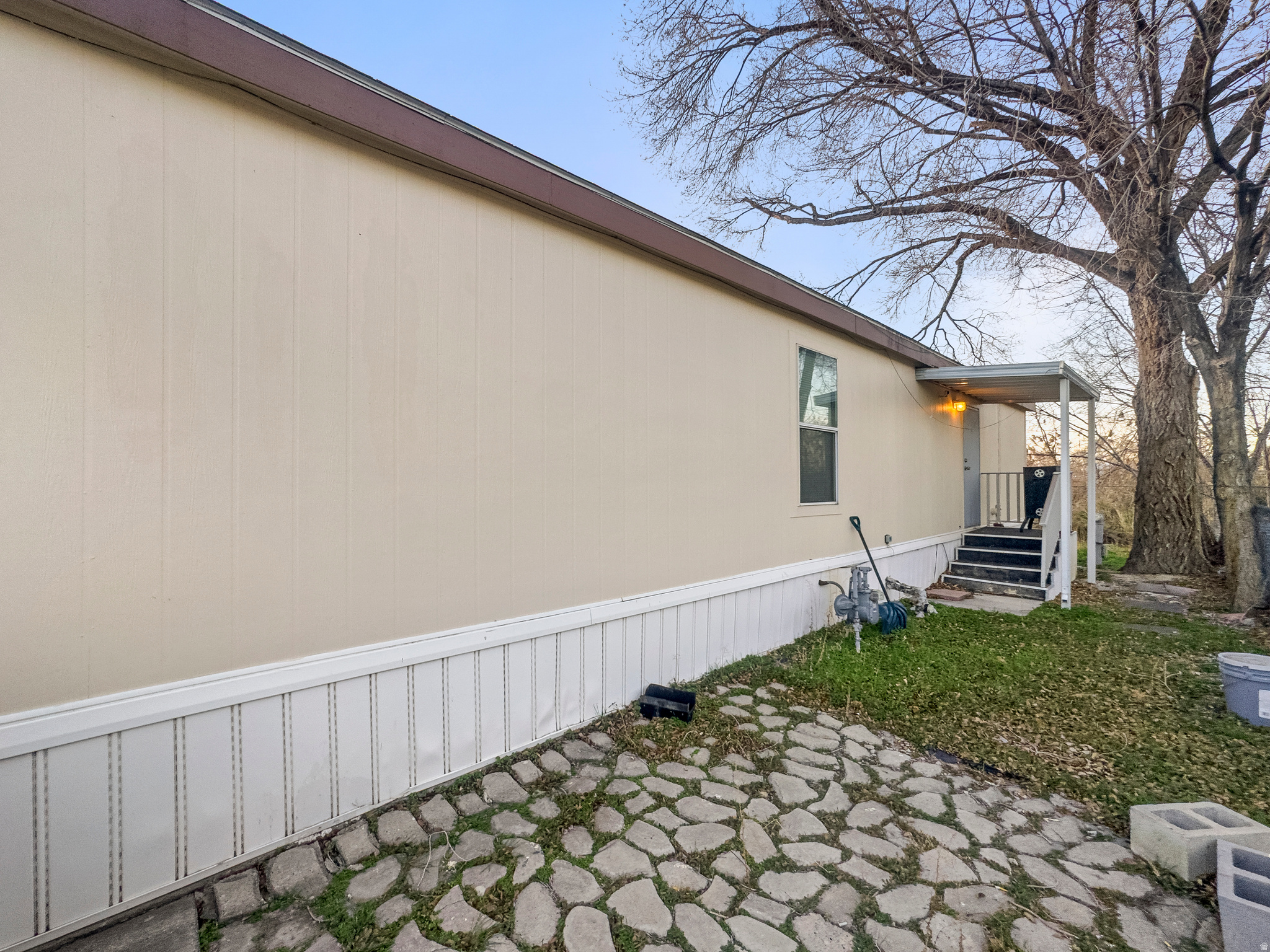 main property photo 24