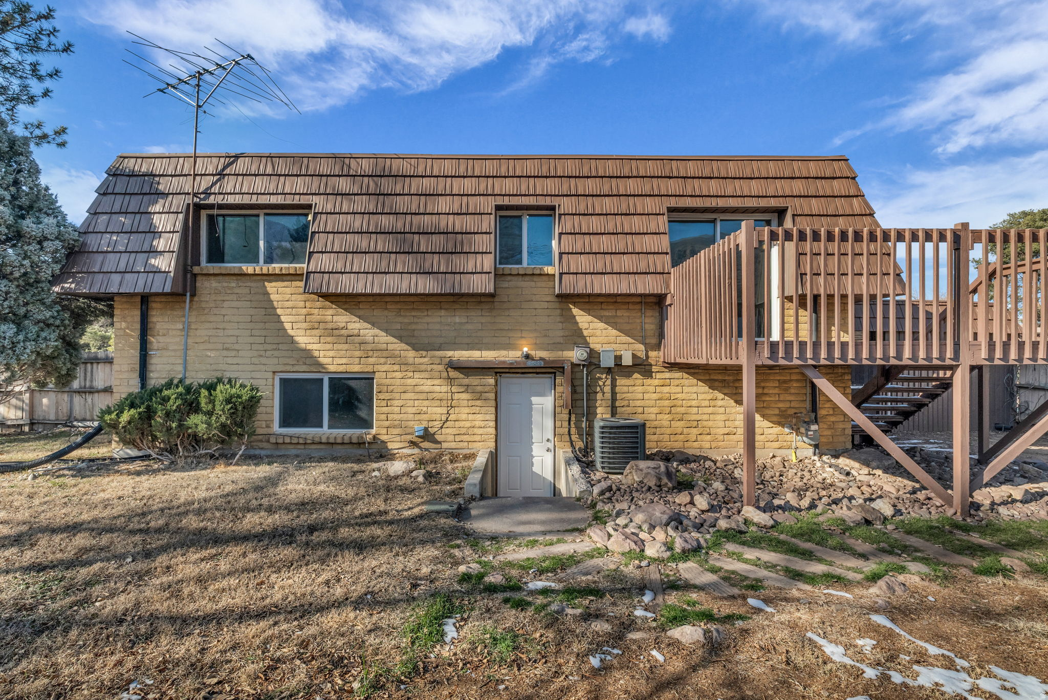 main property photo 18