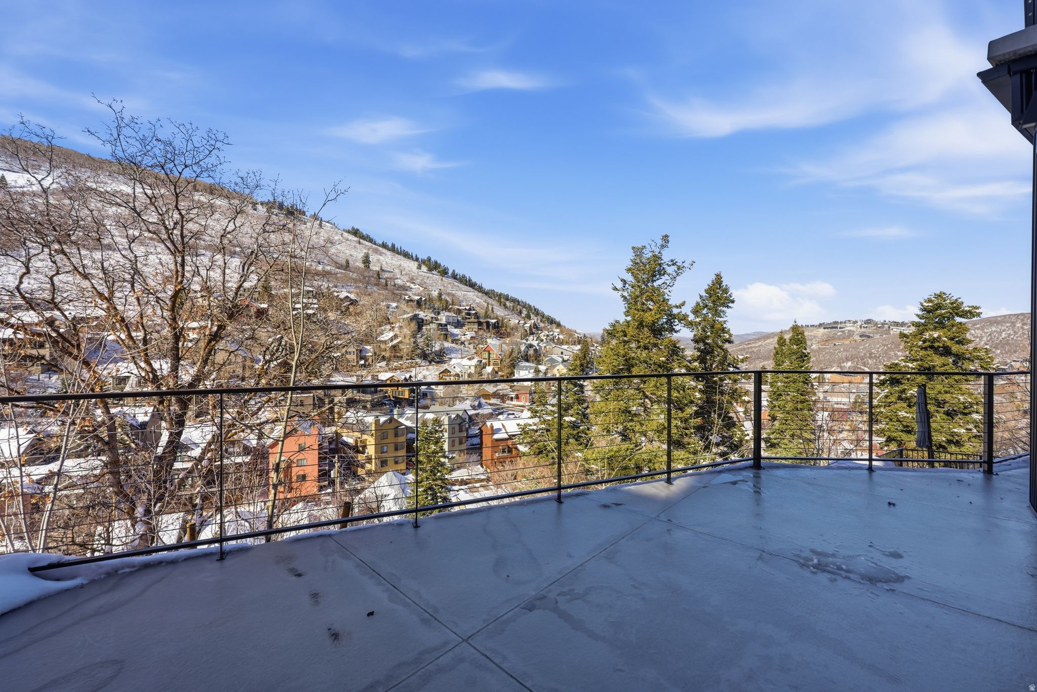 main property photo 45