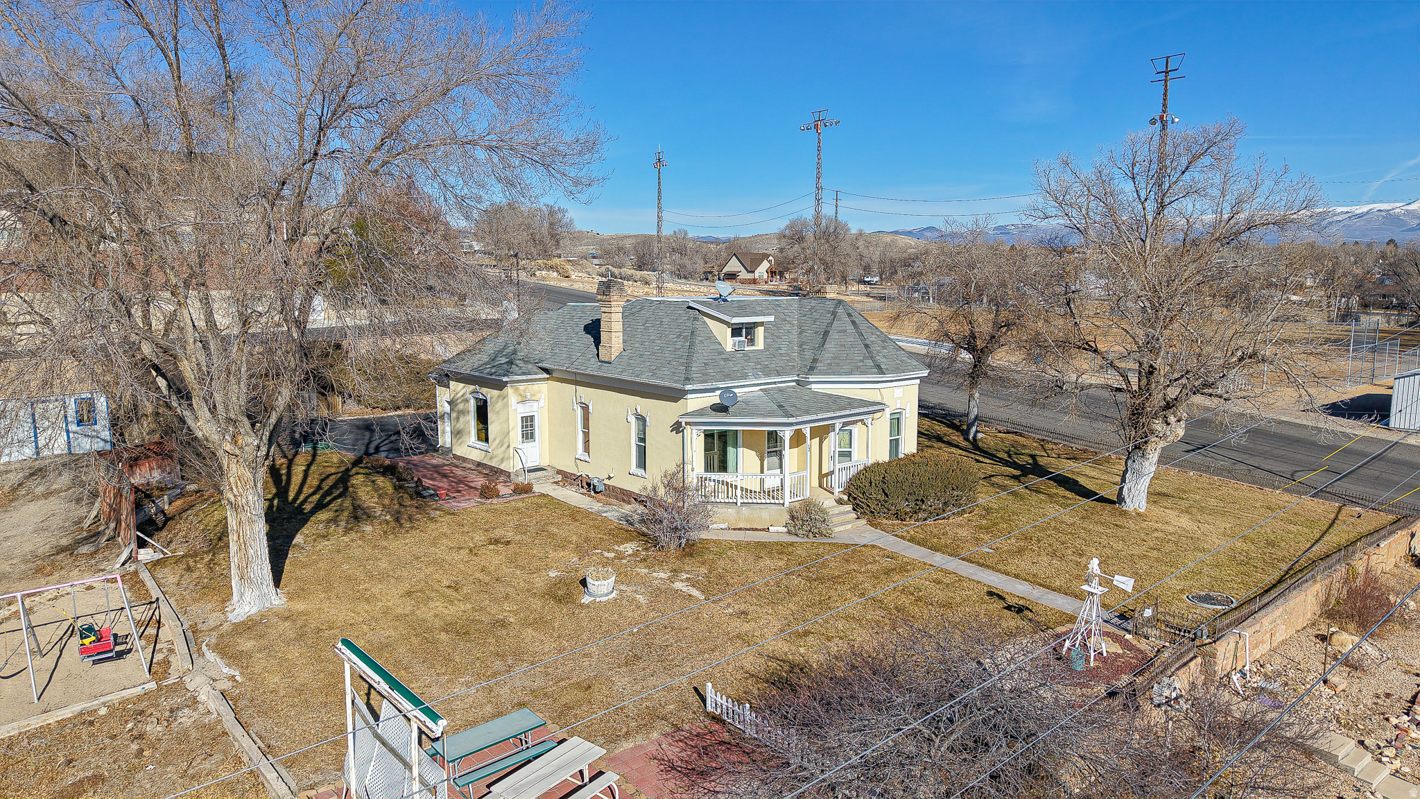 main property photo 15