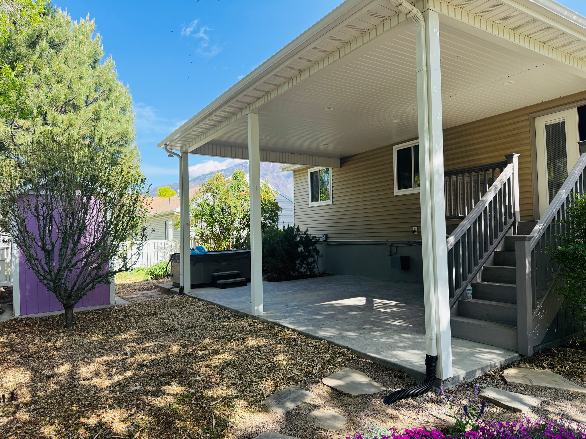 main property photo 23