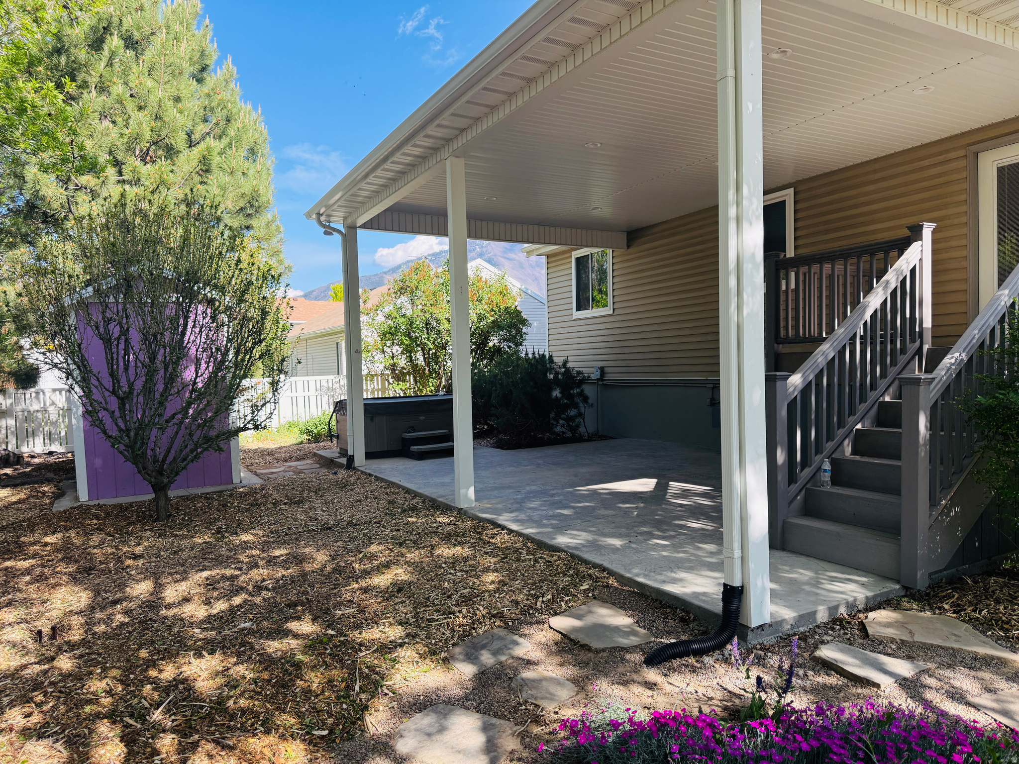 main property photo 24