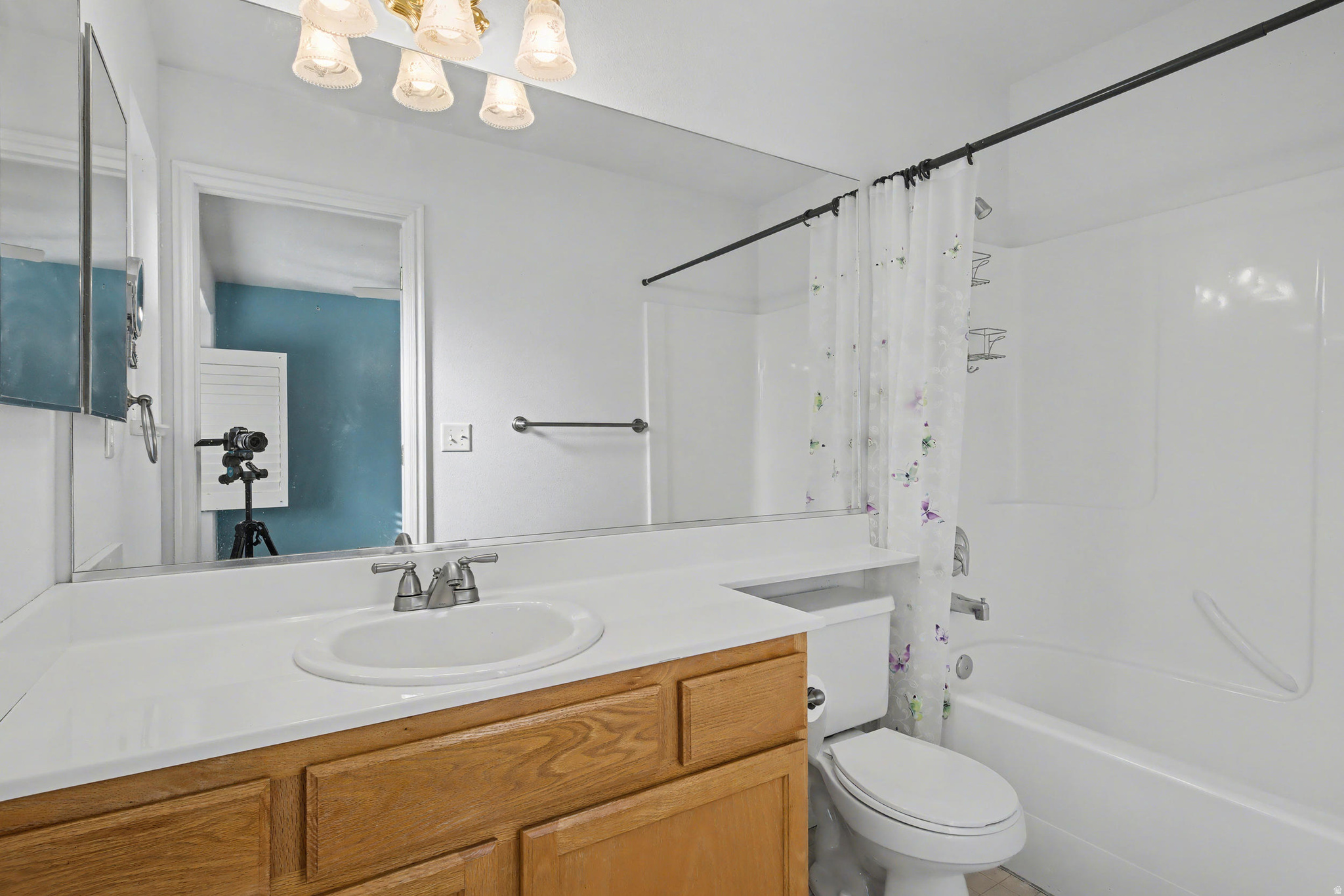 main property photo 6