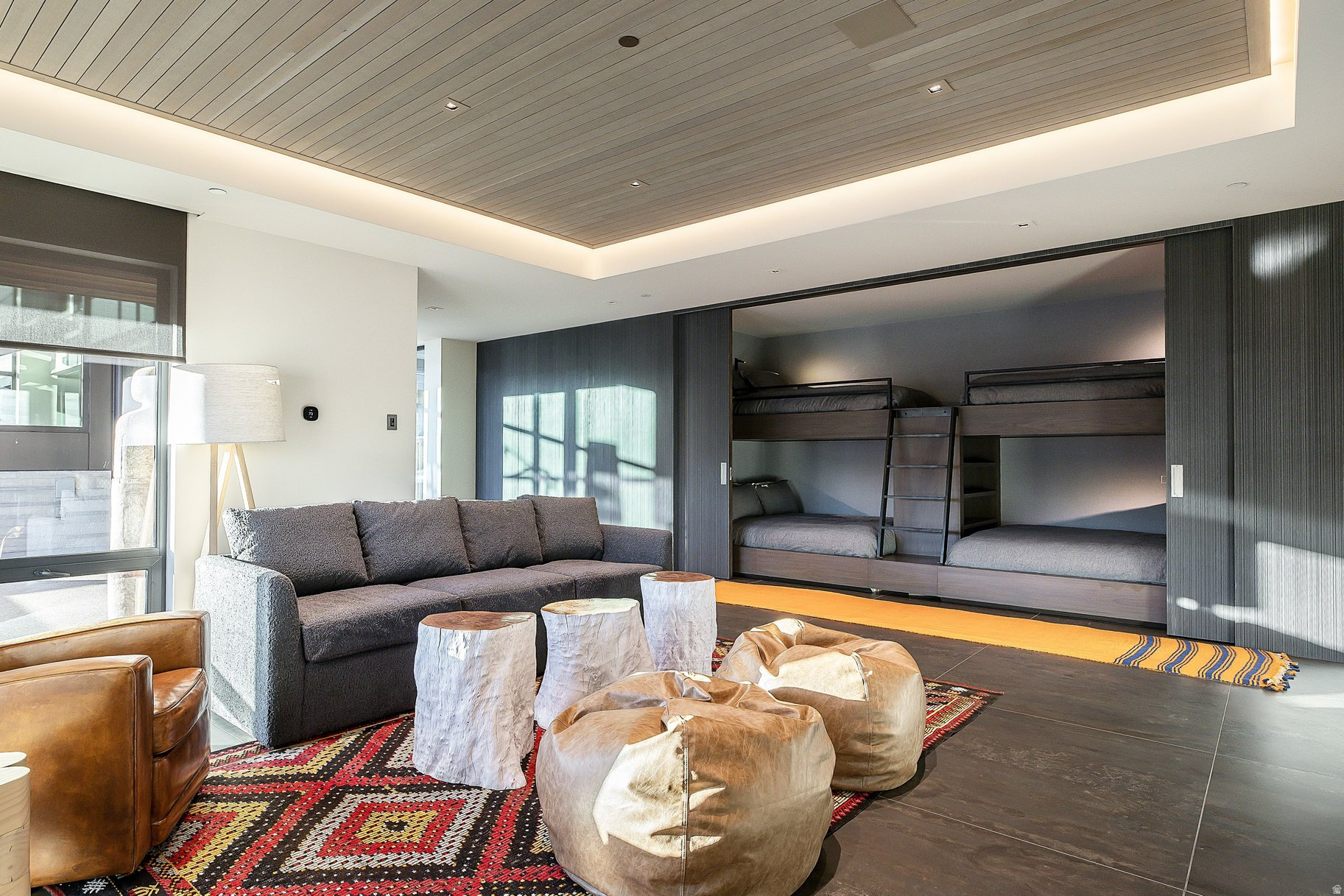 main property photo 60