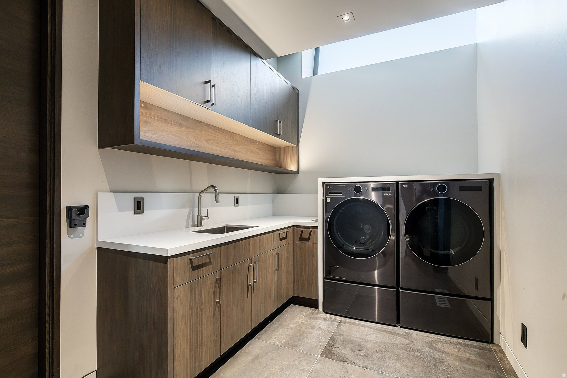 main property photo 86