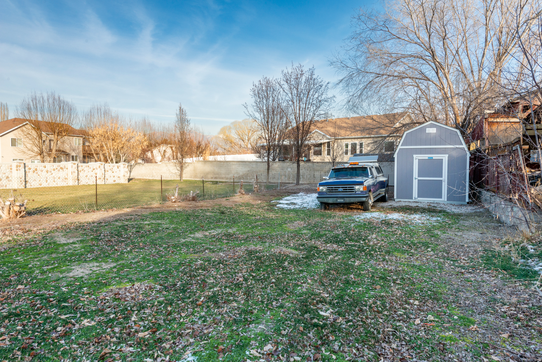 main property photo 15