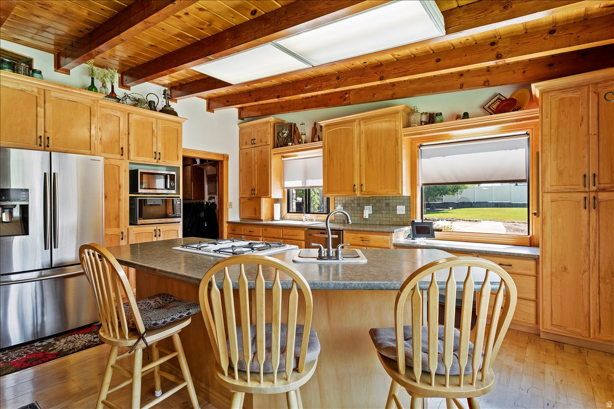 main property photo 10