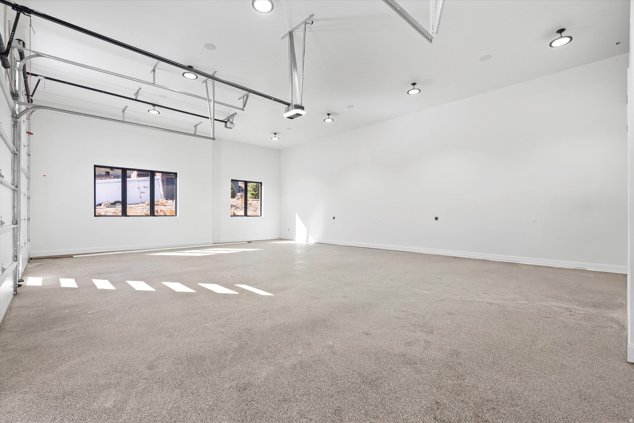 main property photo 78
