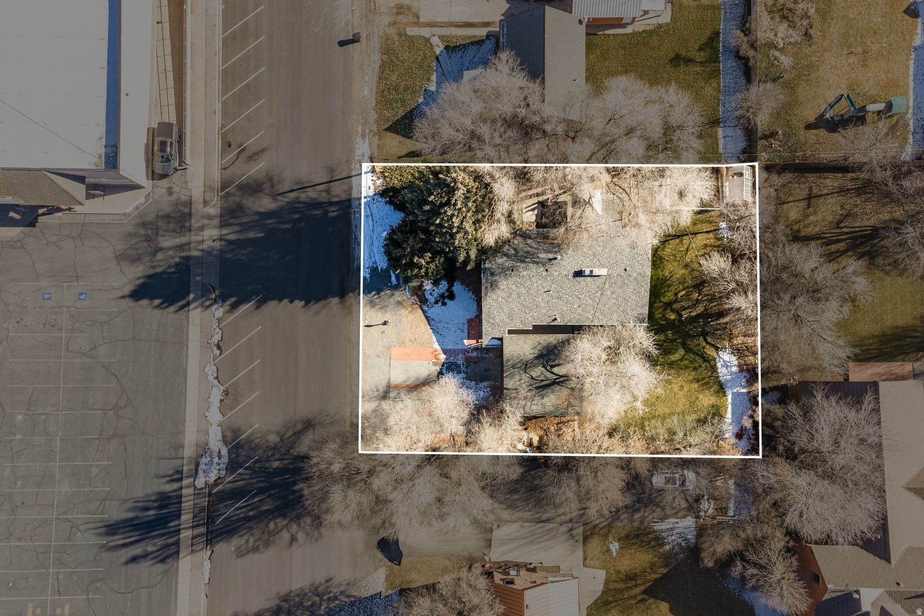 main property photo 37