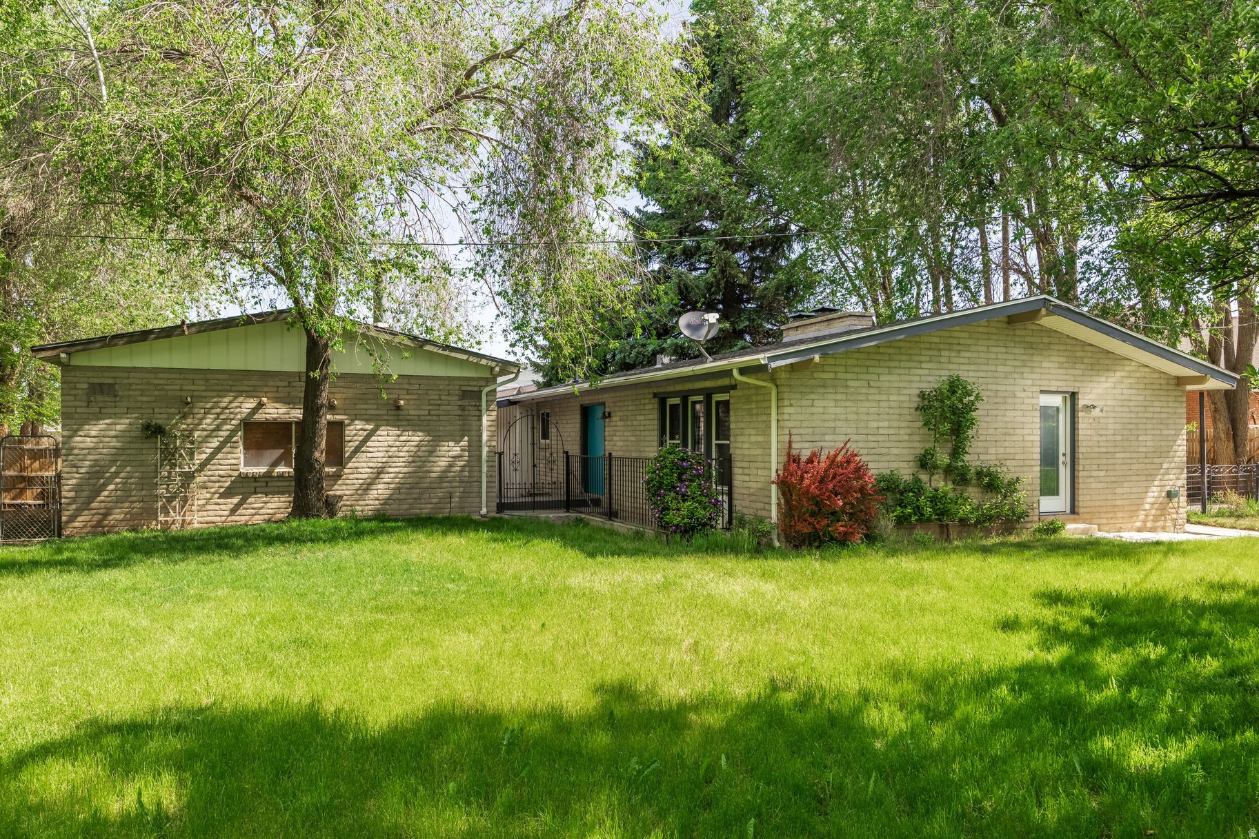 main property photo 46