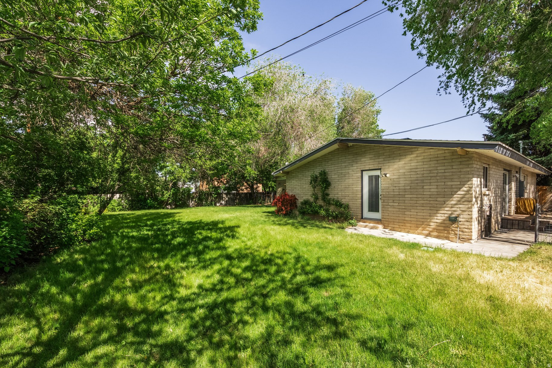 main property photo 51