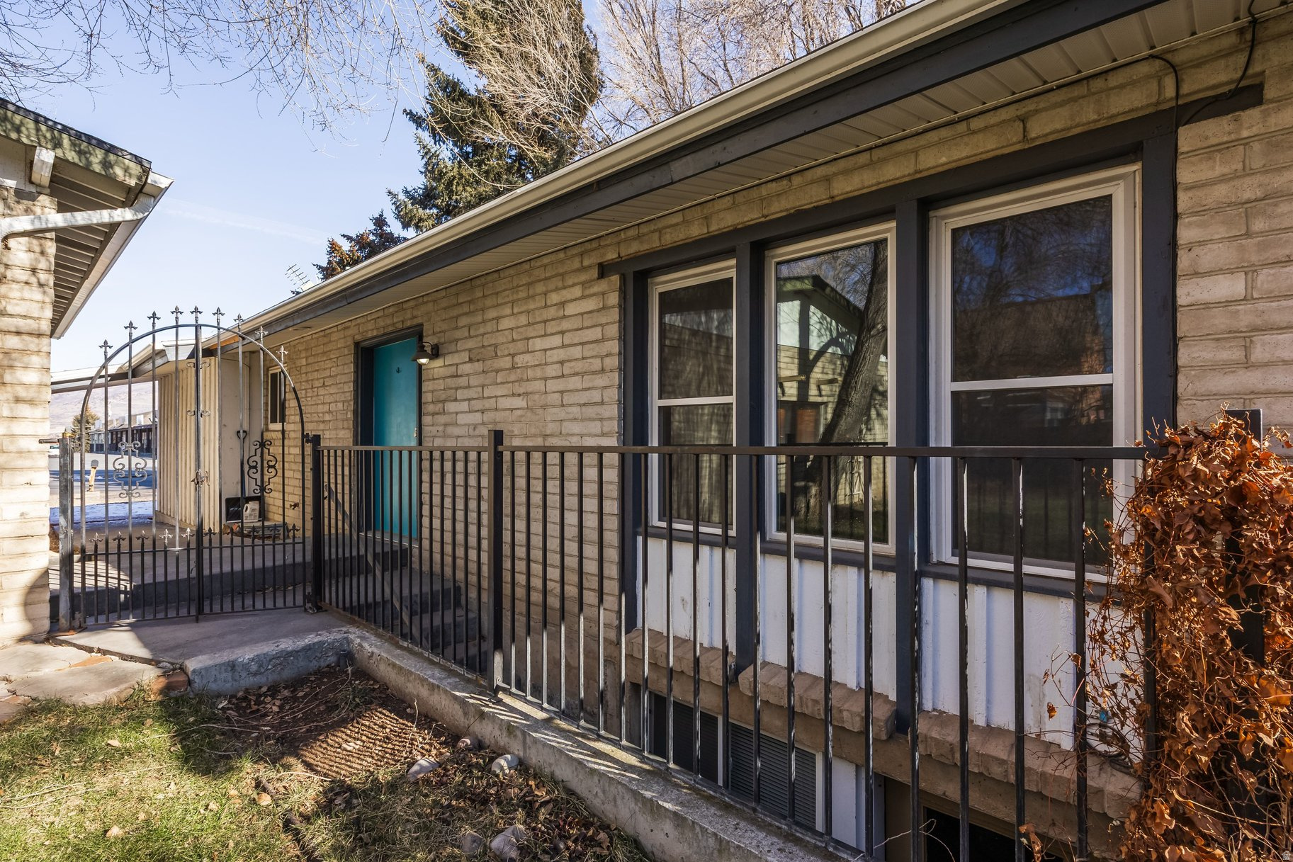 main property photo 41