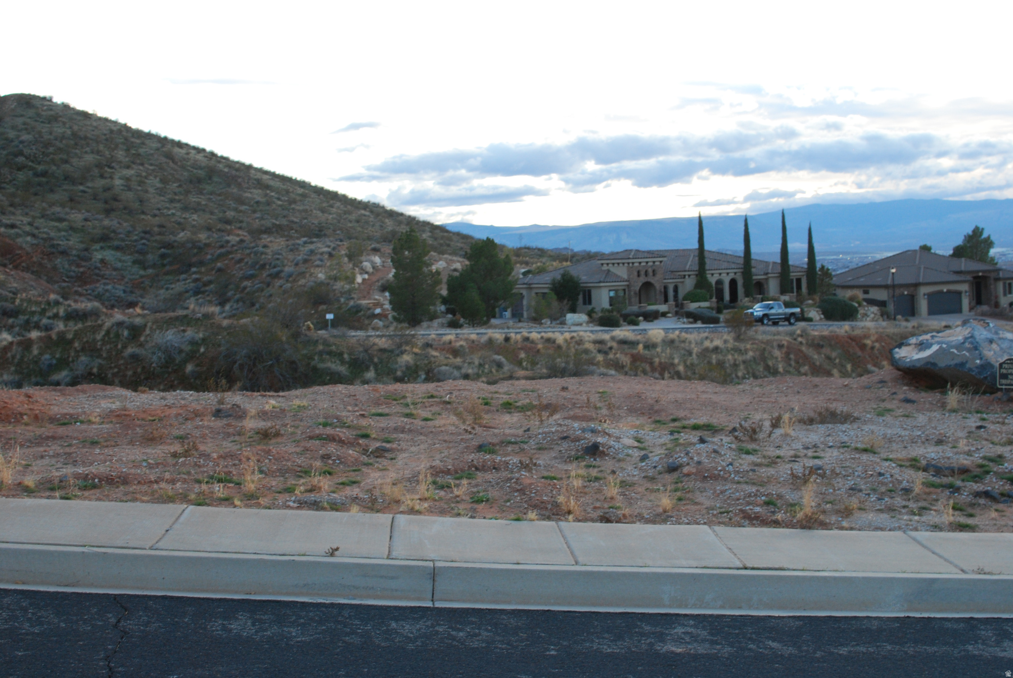main property photo 6