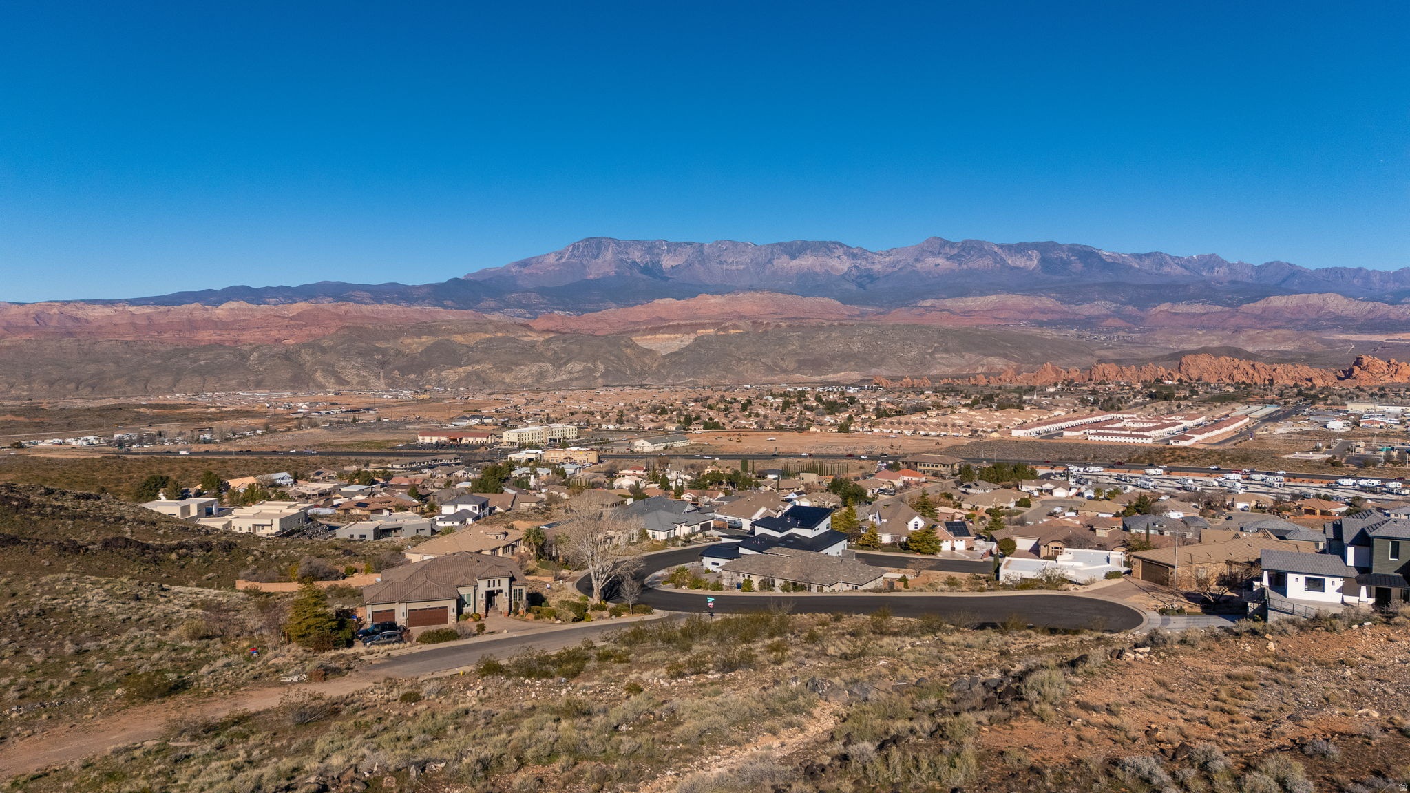 main property photo 11