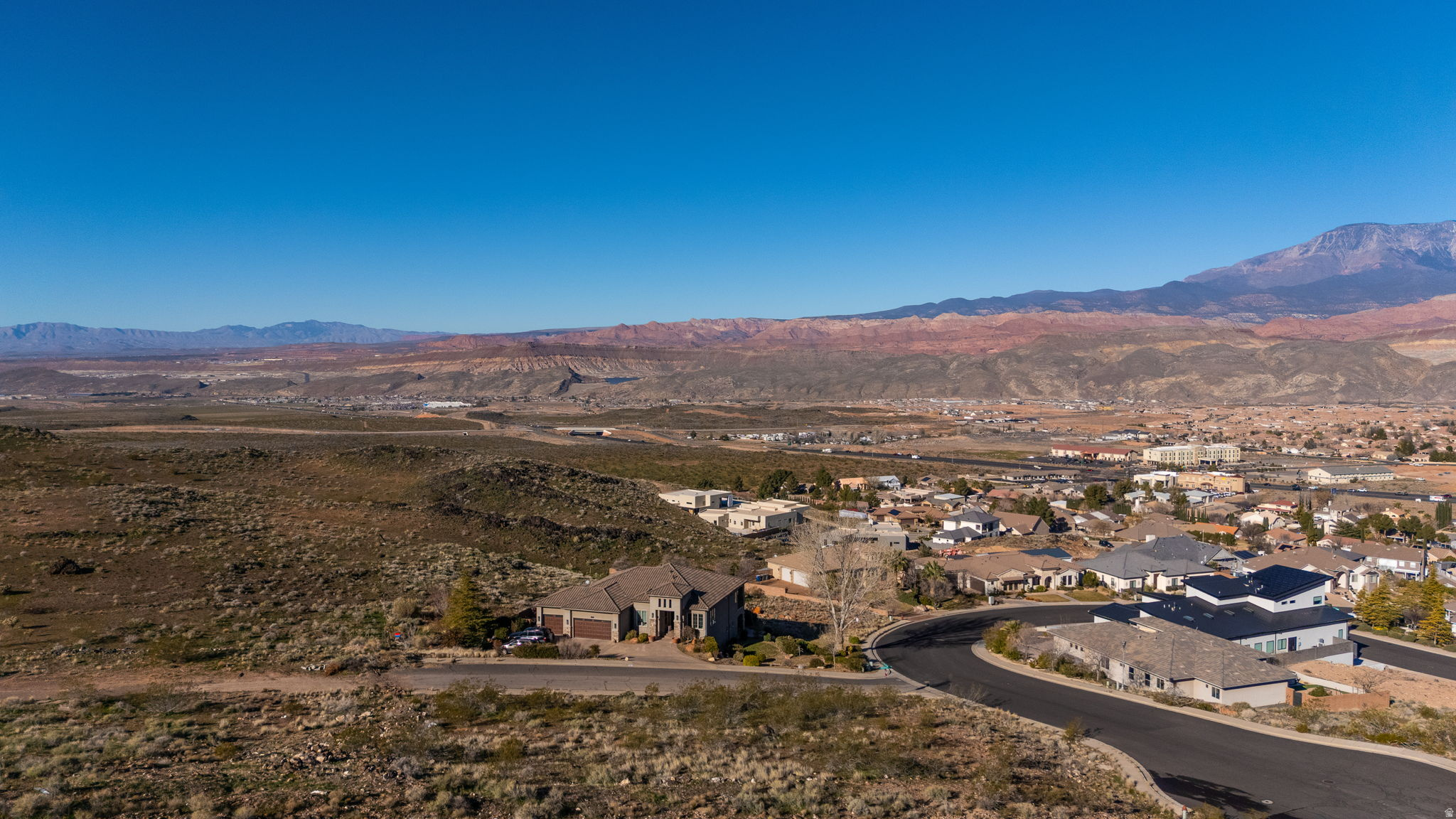 main property photo 12