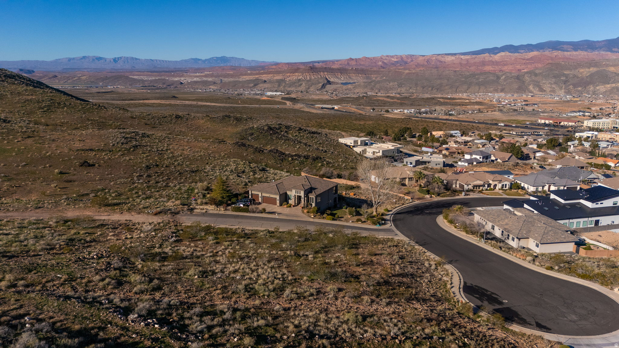 main property photo 13