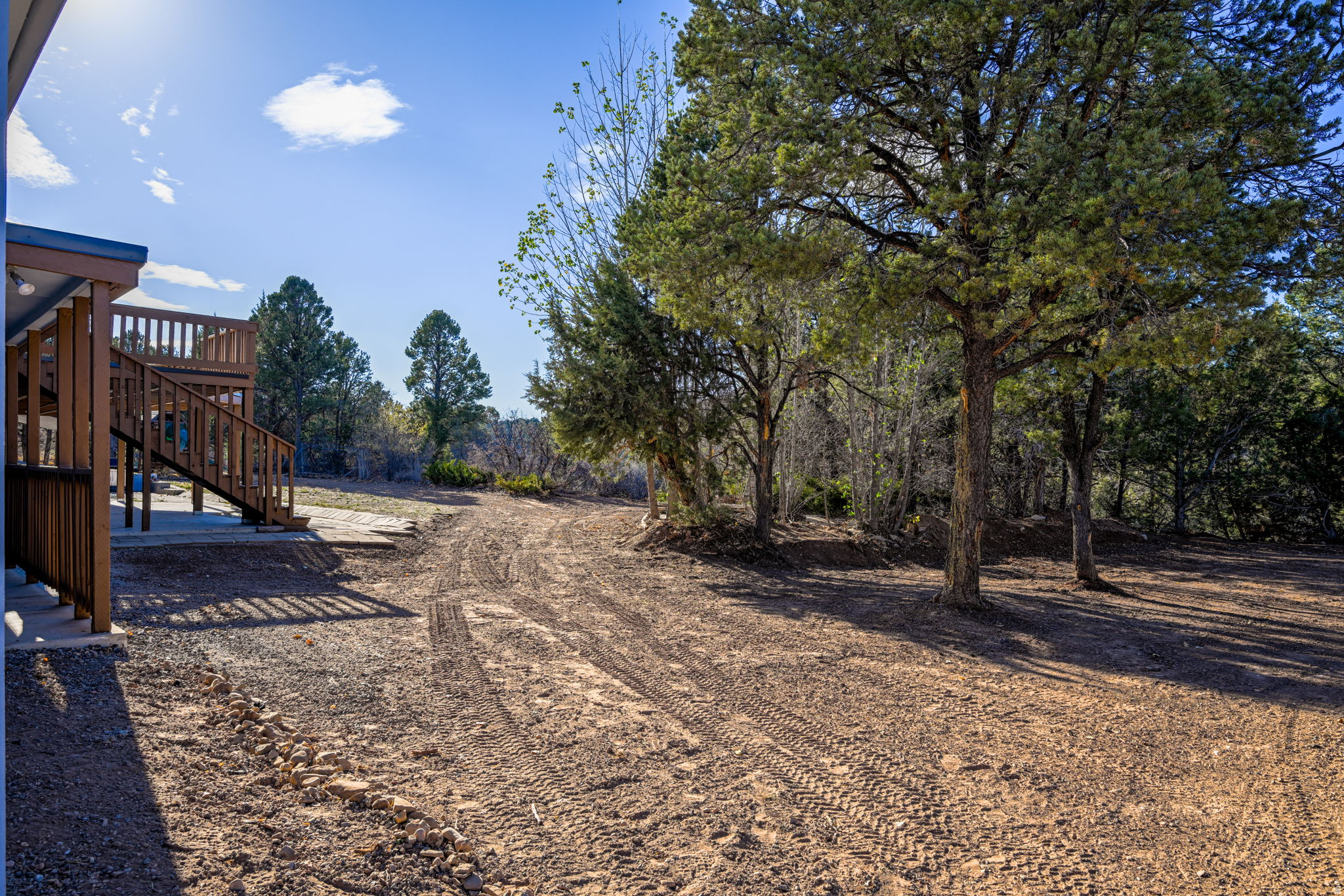 main property photo 23