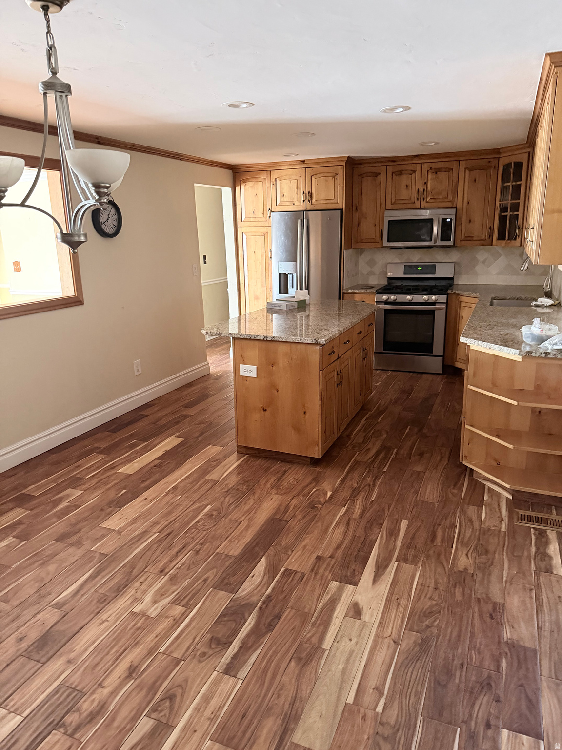 main property photo 7