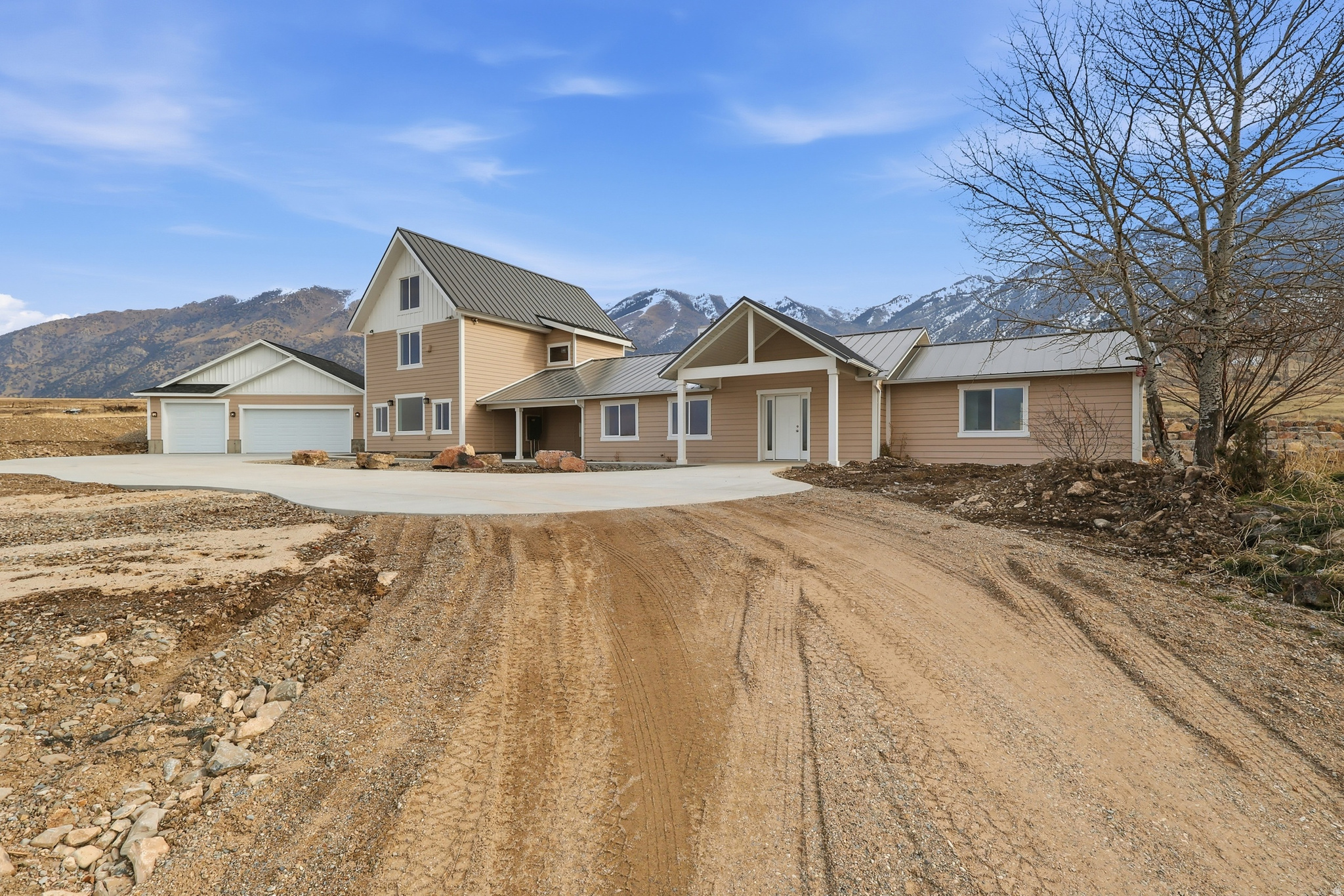 main property photo 43