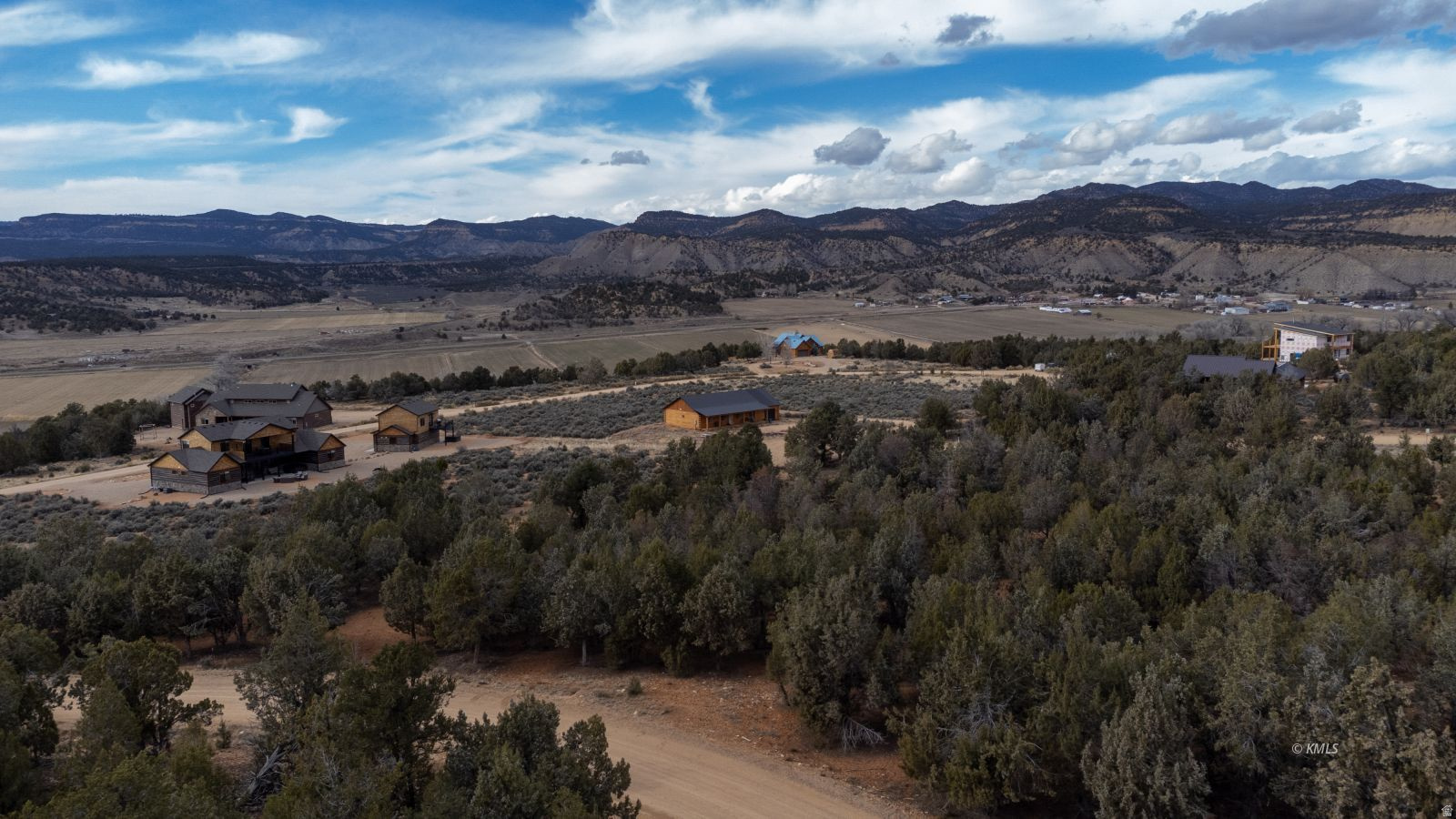 main property photo 8