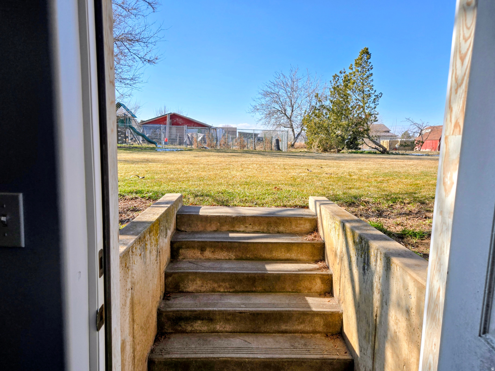 main property photo 41