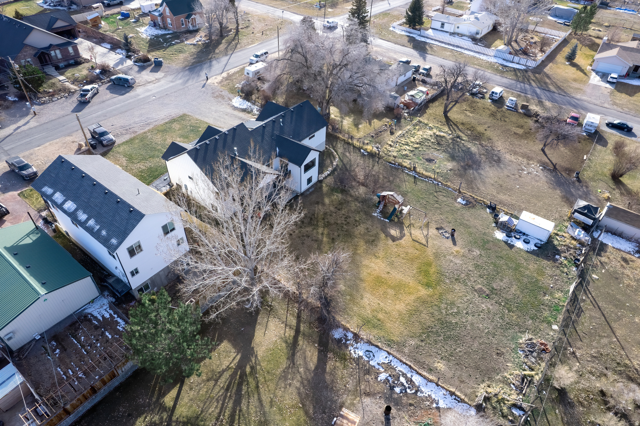 main property photo 45