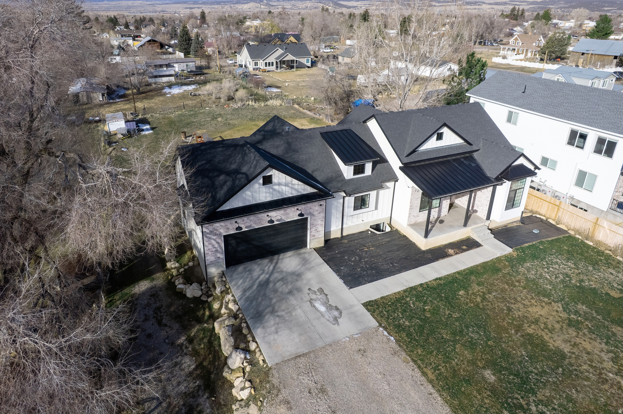 main property photo 57