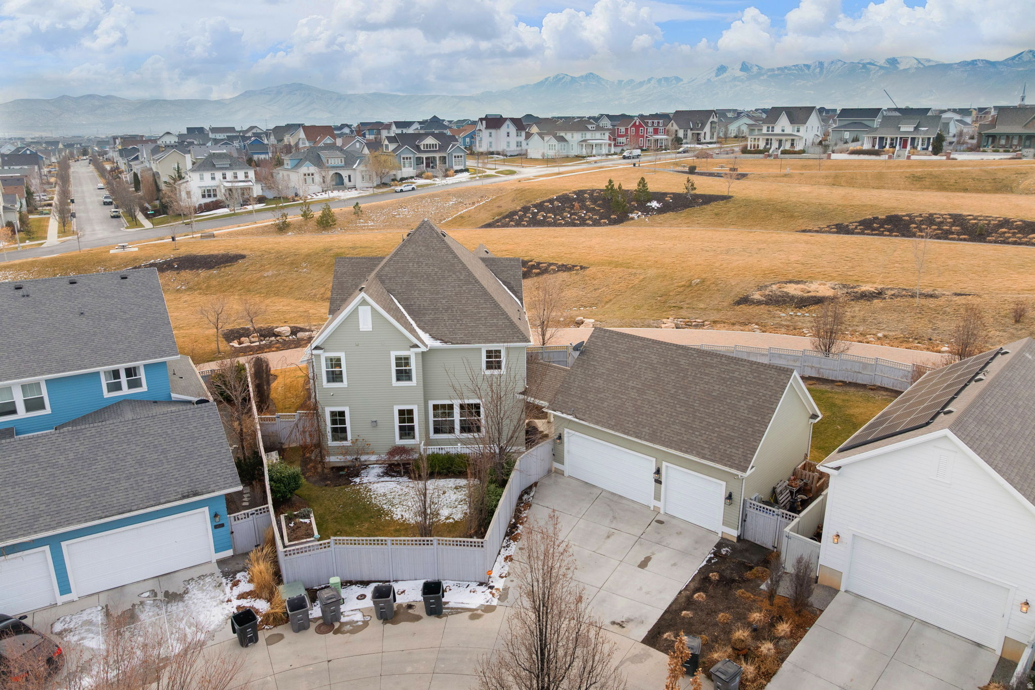 main property photo 70