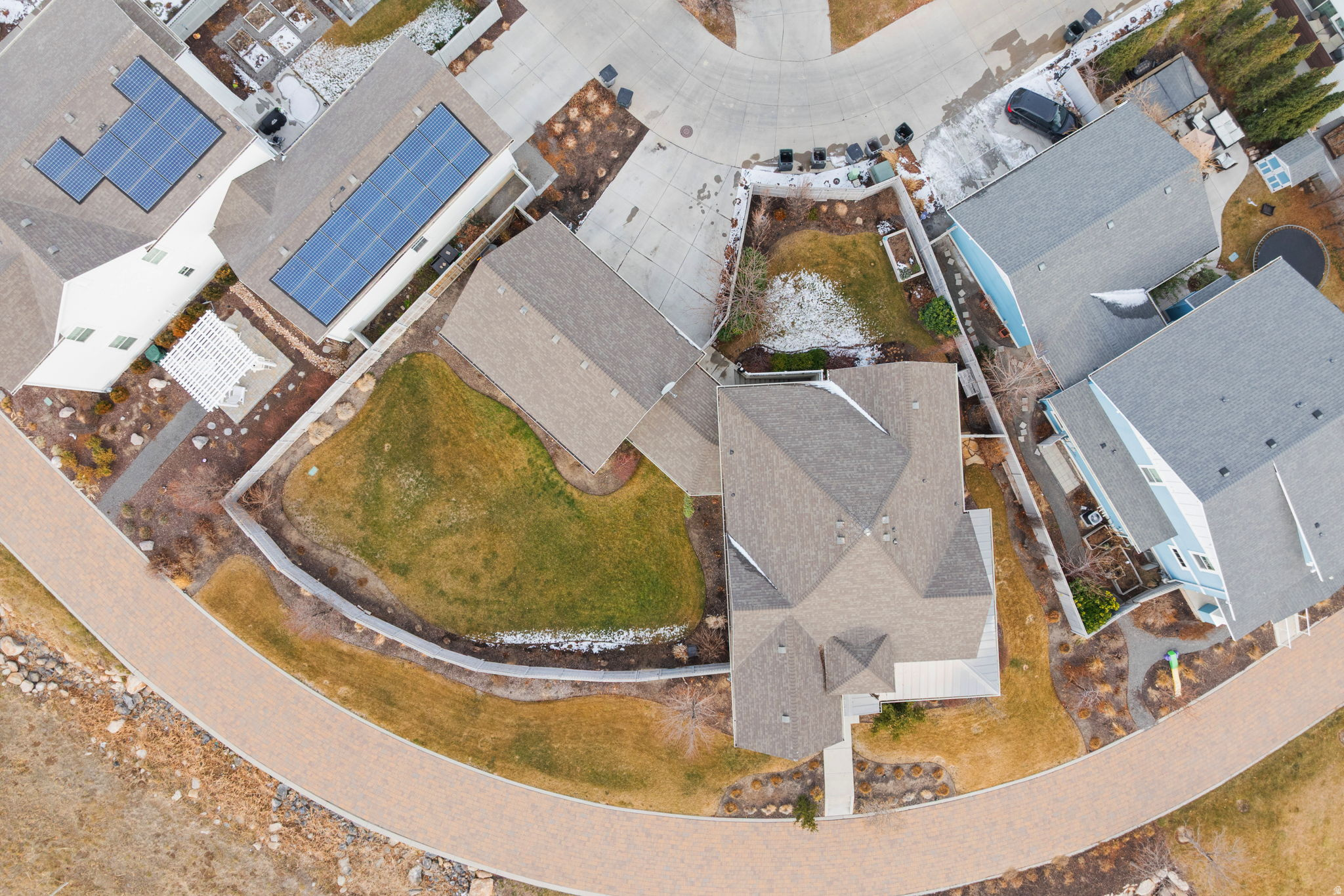 main property photo 77