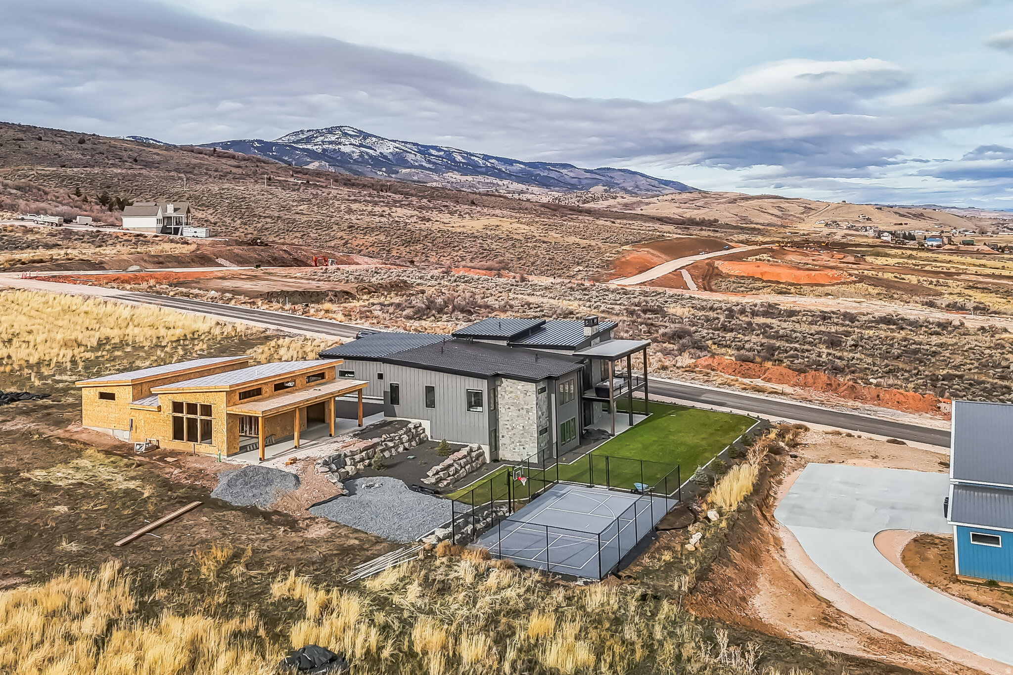 main property photo 2