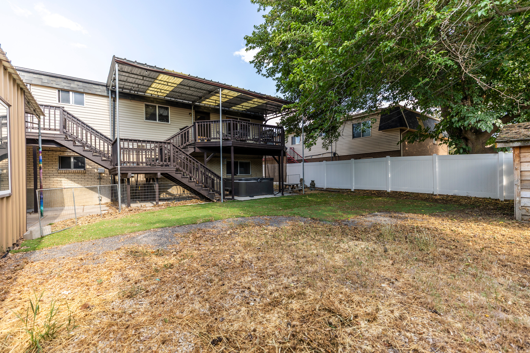 main property photo 25