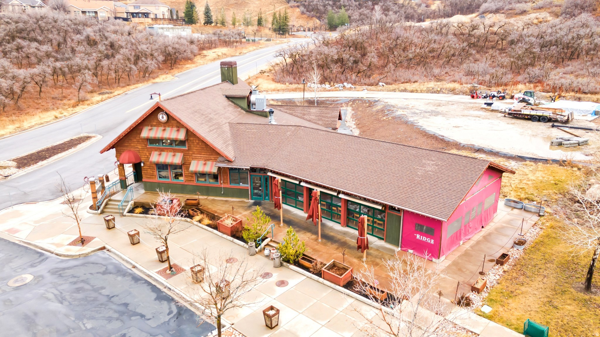 main property photo 13
