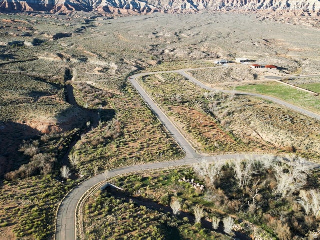 main property photo 13