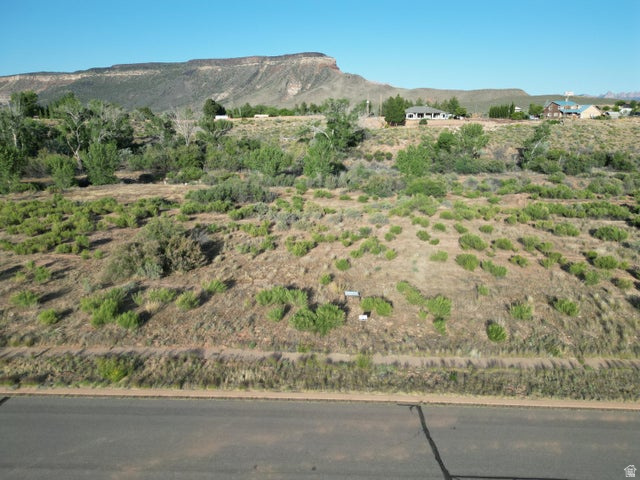 main property photo 18