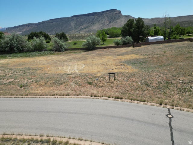 main property photo 17